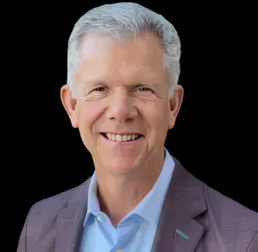 Portrait of Dan Dearen